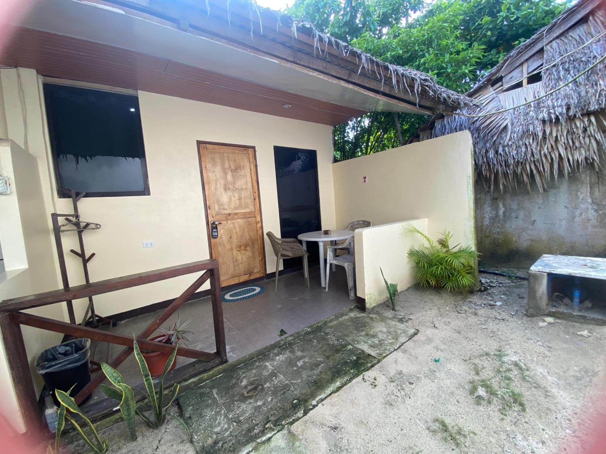 Road Garden Villa General Luna  Exterior photo